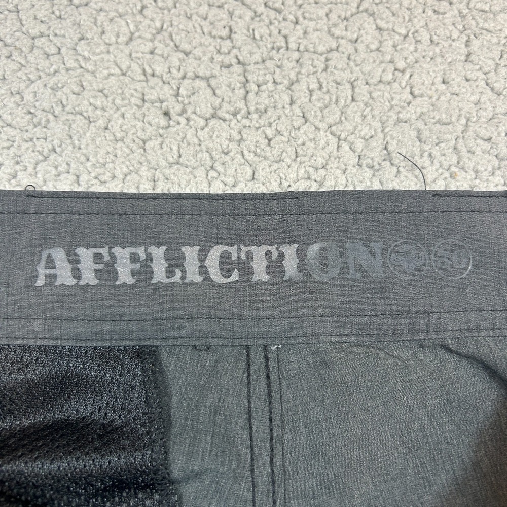 AFFLICTION Mens Size‎ 32 Liberty Stretch Boardshorts Charcoal Stars & Stripes - Picture 4 of 9